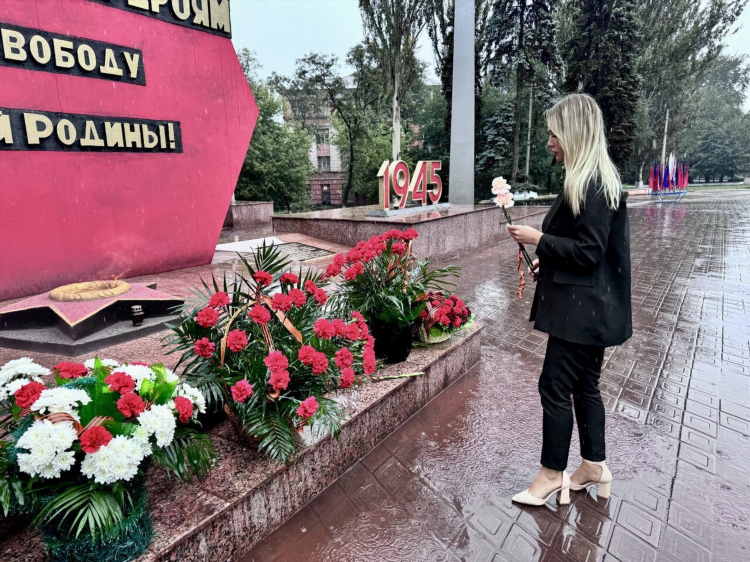 Типичное енакиево объявления в формате города